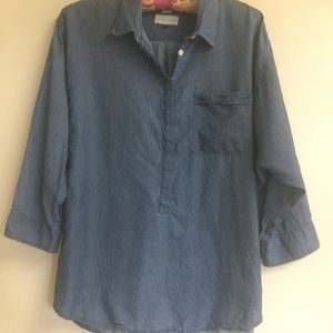 Super soft Loft chambray shirt